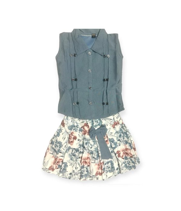 grey top flowral skirt